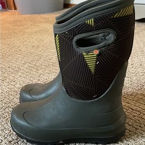 Boys Boggs boots
